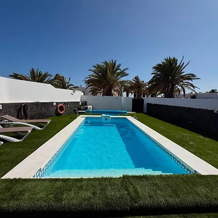 Tuco Villa Costa Teguise