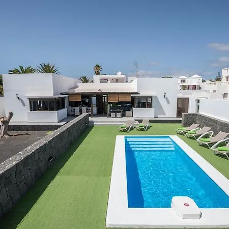 Willa Tuco Costa Teguise